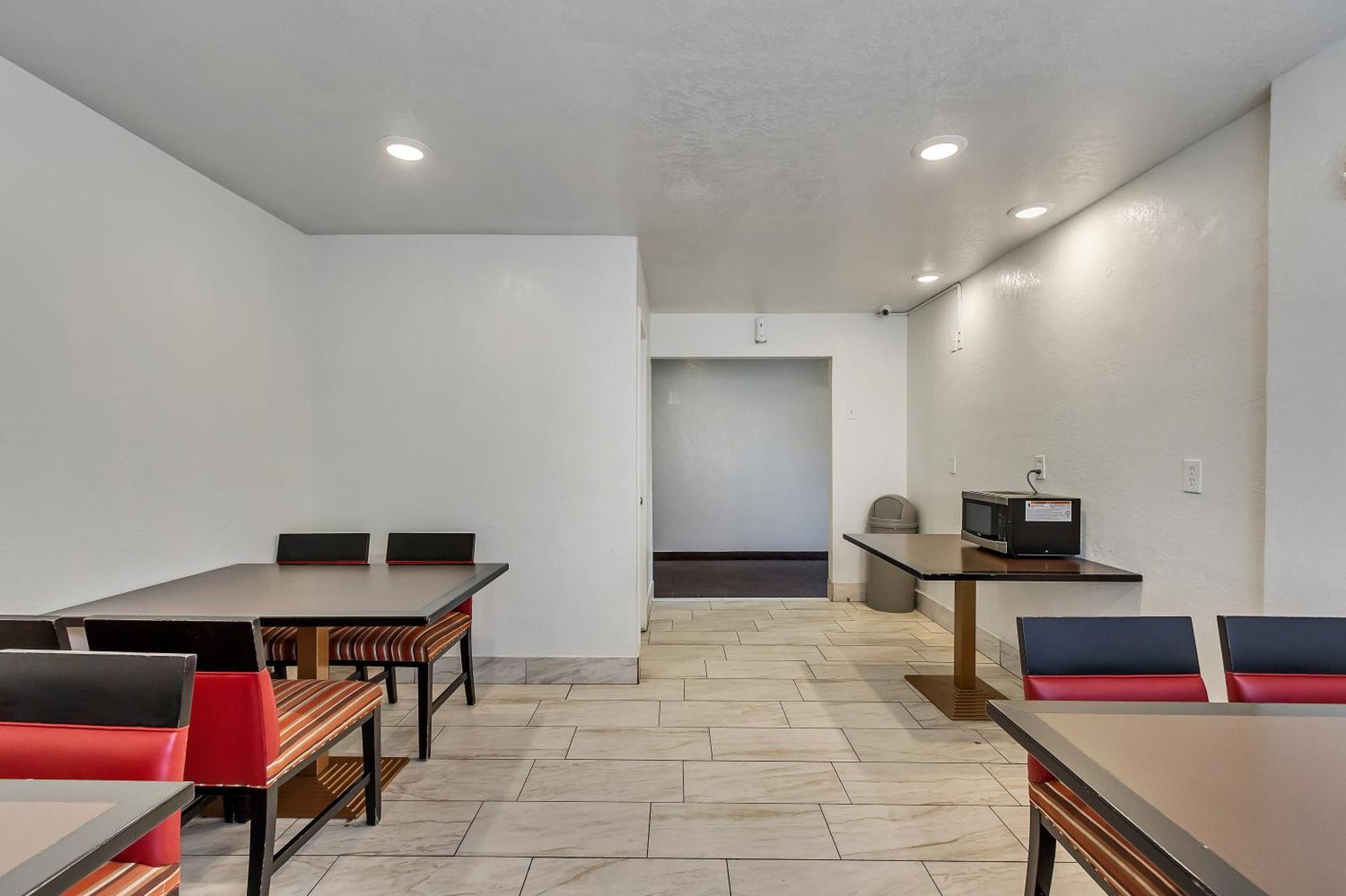 Motel 6 Ogden, Ut- Downtown מראה חיצוני תמונה